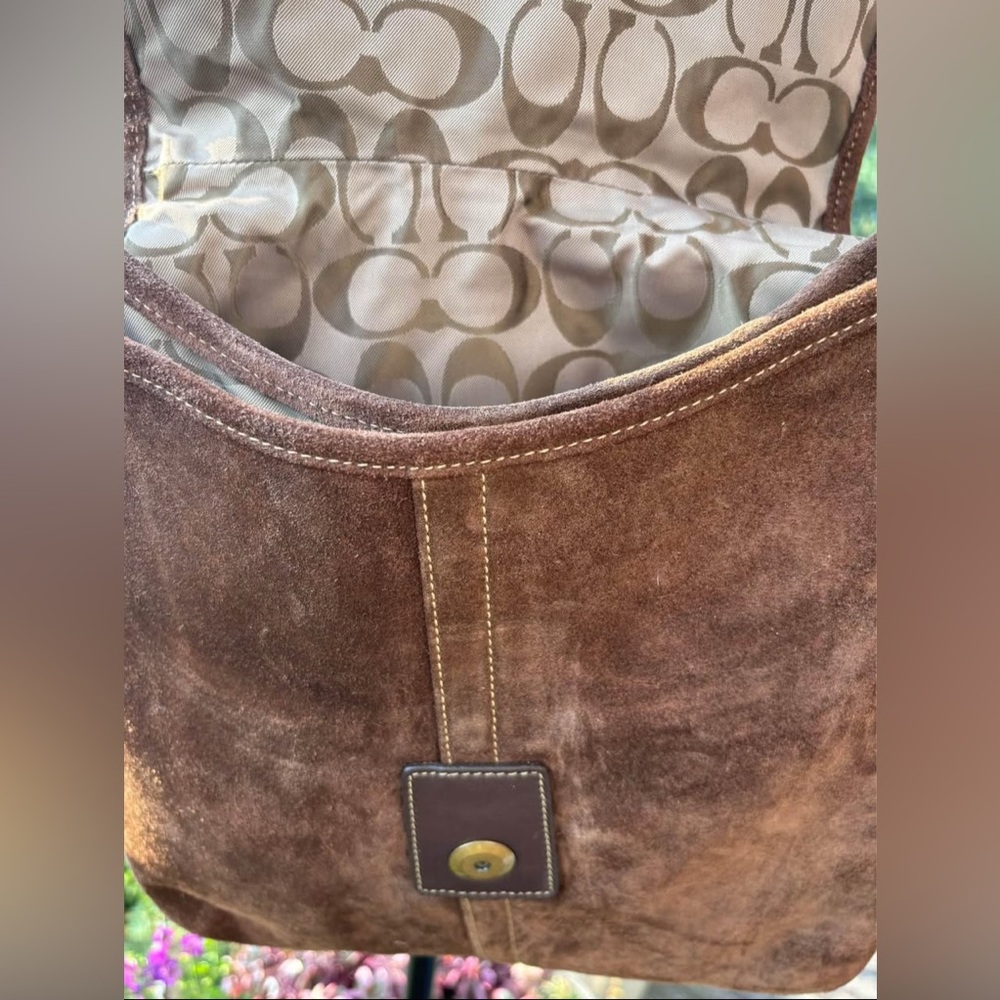 Vintage/Rare Coach Suede Tassel Shoulder Bag
Limited Edition Collectable
#5484 - Picture 9 of 11